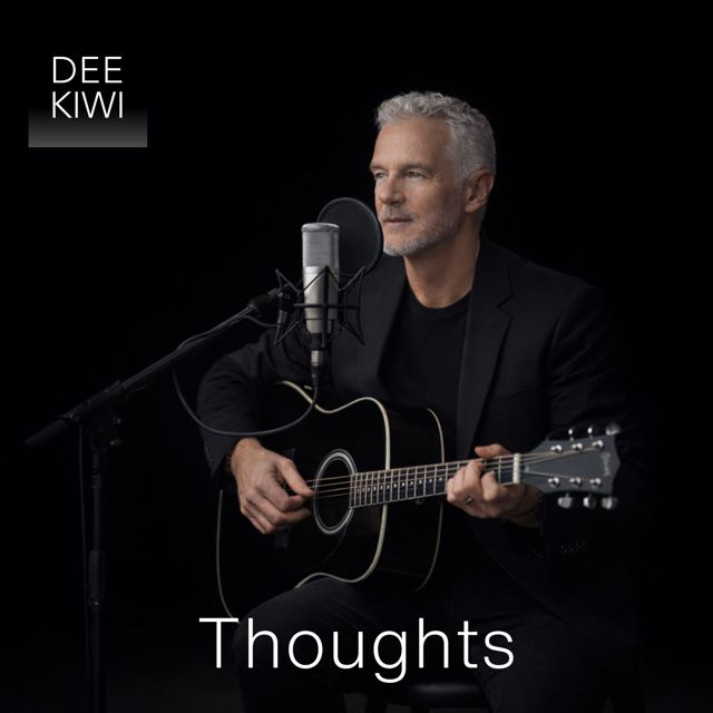 DEE KIWI - 'Who am I' [Ringtone]