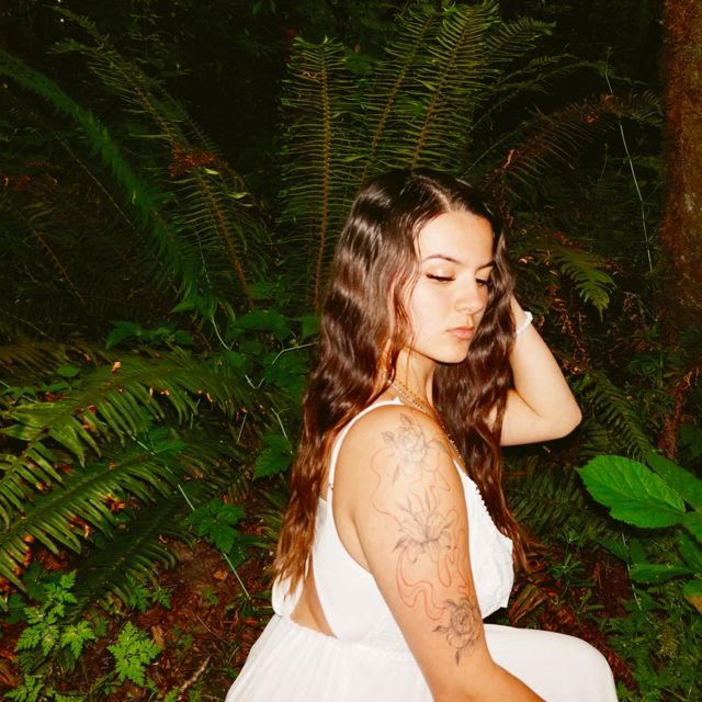 Maddie Bae - 'Alone With You' [Ringtone]
