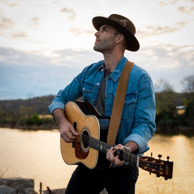 Taylor Tuke - 'Mad Crazy Runaround' [Ringtone]