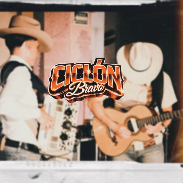 Ciclón Bravo - 'Popurrí: Y Por Esa Calle Vive / El Tenampa / Me Caí de la Nube (En Vivo)' [Ringtone]