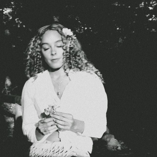 Sofia Victoria - 'Fire and Stone' [Ringtone]