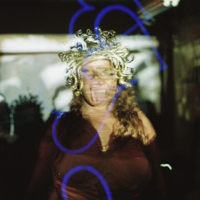 Suzanne Sheer - 'Girls on the Internet (Sideswipe Remix)' [Ringtone]