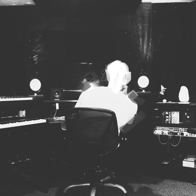 Ariano - 'Her Body?' [Ringtone]