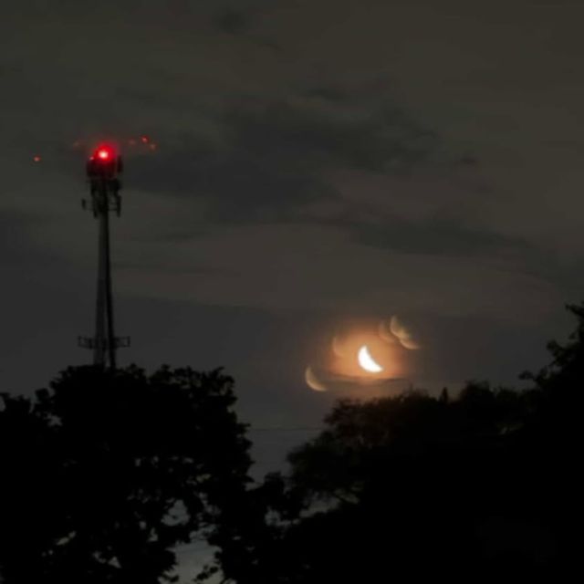 Aus - 'Stuck on you' [Ringtone]