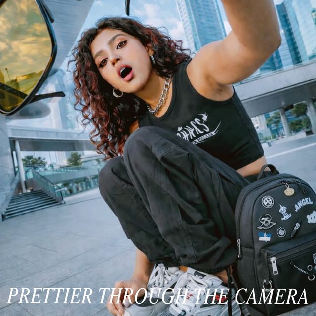 Cahoxx - 'Prettier Through the Camera' [Ringtone]