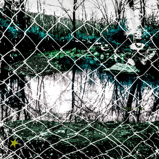 3Deadidols - 'sleeping with a ghost.' [Ringtone]