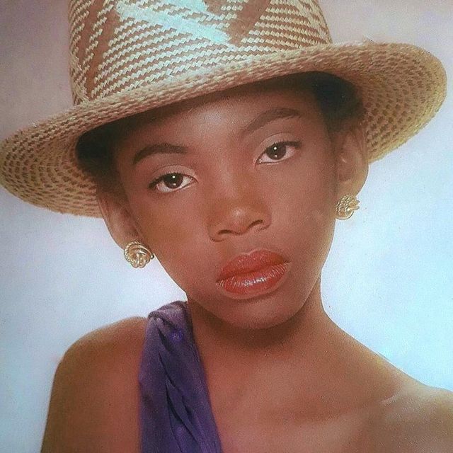 Késia - 'Intimidade de Amigos' [Ringtone]