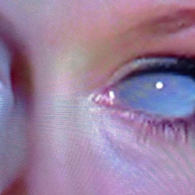 Yaego - 'iseeghosts! [waitaminute] (feat. Skrta)' [Ringtone]