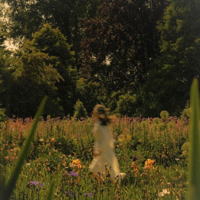 Molly Roberts - 'Tomorrow' [Ringtone]