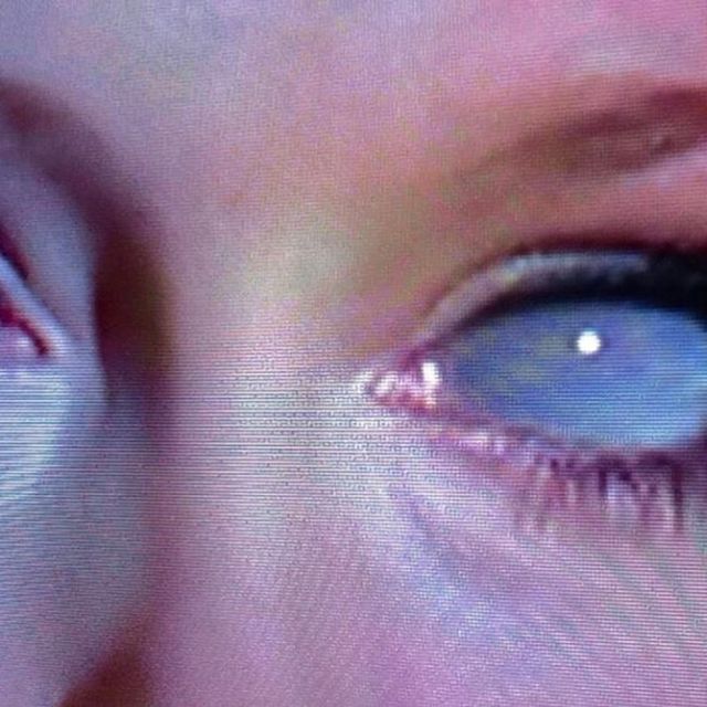 Yaego - 'iseeghosts! [waitaminute] (feat. Skrta)' [Ringtone]