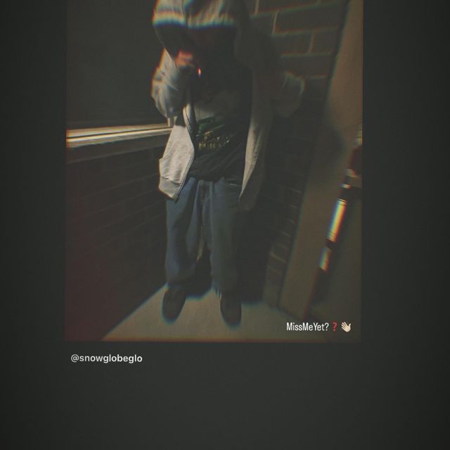 comehelpglo - 'kinda cold in here.' [Ringtone]