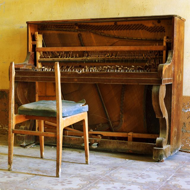 Gutter Keys - 'Super Freaky Girl (Piano Version)' [Ringtone]