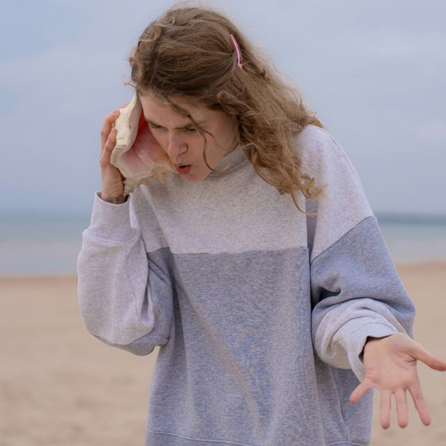 7Seven - 'hey 7Seven, are you there?' [Ringtone]