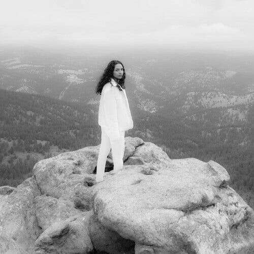 Ambar Lucid - 'Moving Mountains' [Ringtone]