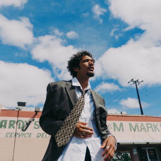 Derrick Love - 'Push You Away' [Ringtone]