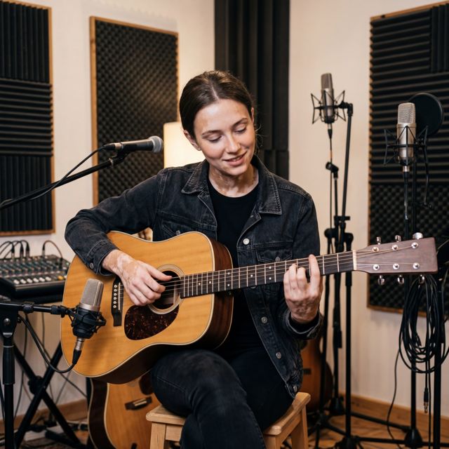 Sadie Moon - 'I Learned That Alone' [Ringtone]