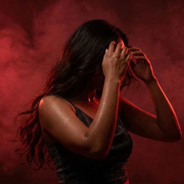 Livie - 'red light halo' [Ringtone]
