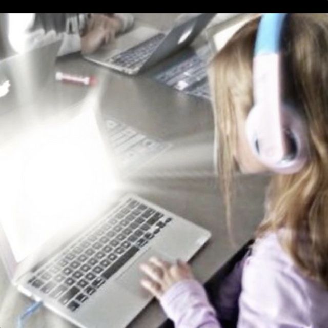 Txkumoon - 'I made this at 4am' [Ringtone]