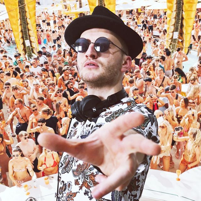 Dj Trubadur - 'Lasati Femeile Sa Faca Bam (Extended Mix) (feat. Claudiu Bordeianu)' [Ringtone]