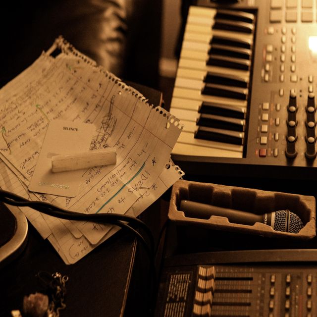 J57 - 'Quantum Physics' [Ringtone]