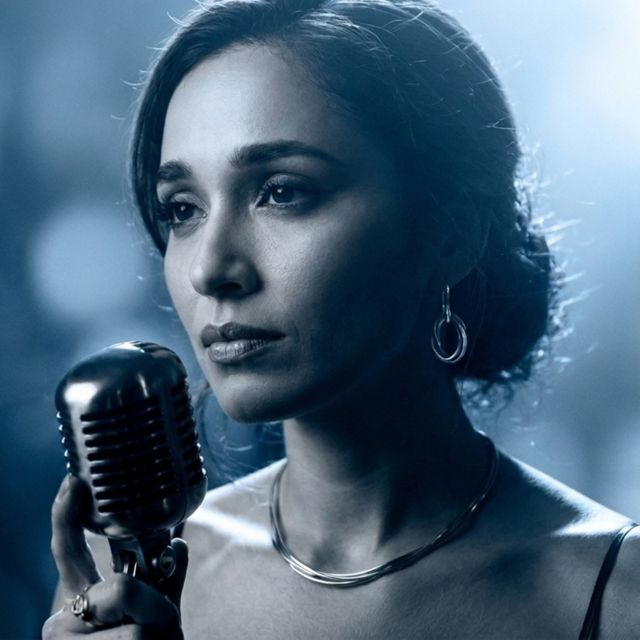 Alba blue - 'La Maleta En La Puerta' [Ringtone]