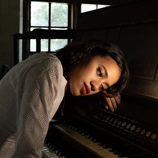 Faye Risakotta - 'Everywhere I Go' [Ringtone]