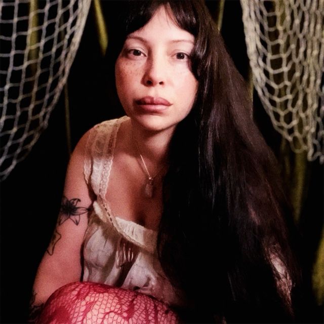 Christina Navarro - 'Alien Siren (I'm sat on the floor in a pretty dress weeping, when you hear me)' [Ringtone]
