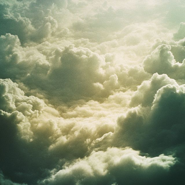The Moon - 'Clouds (feat. The Rabbit)' [Ringtone]