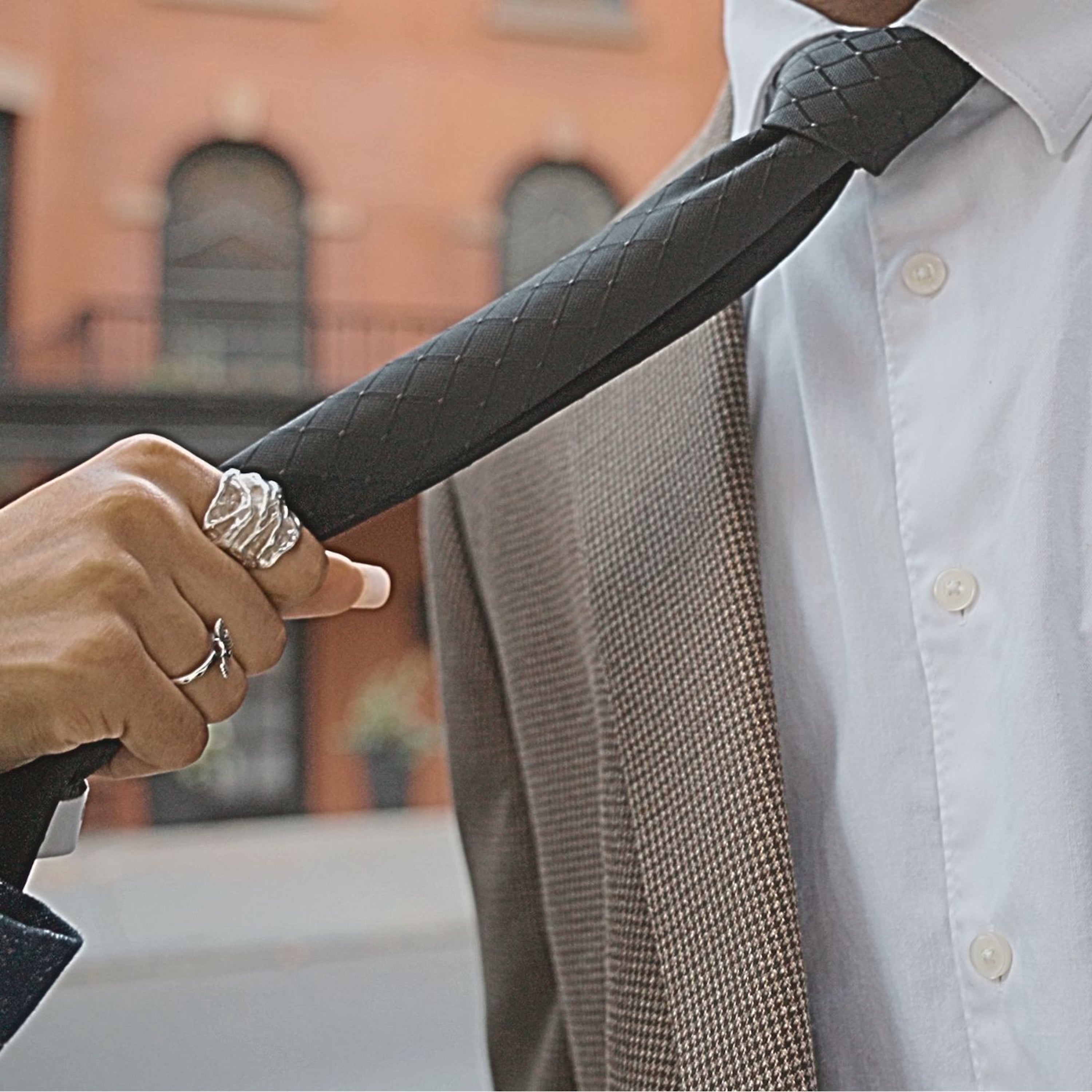 Omesi - 'Save Me (feat. Anthony James)' [Ringtone]