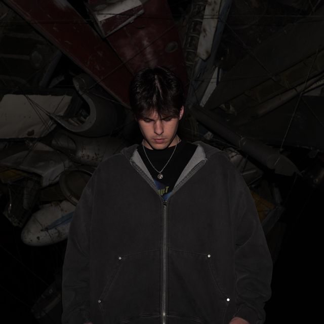 Thekidszn - 'AIN'T LIVING RIGHT' [Ringtone]