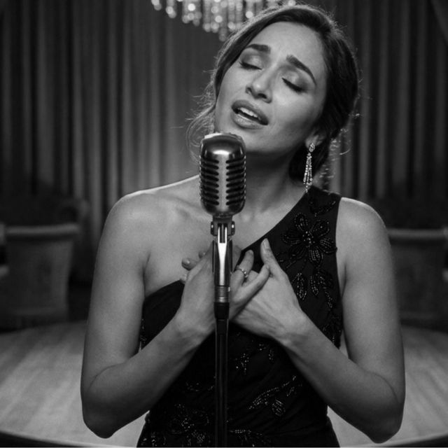 Alba blue - 'El Mundo Es Mío' [Ringtone]