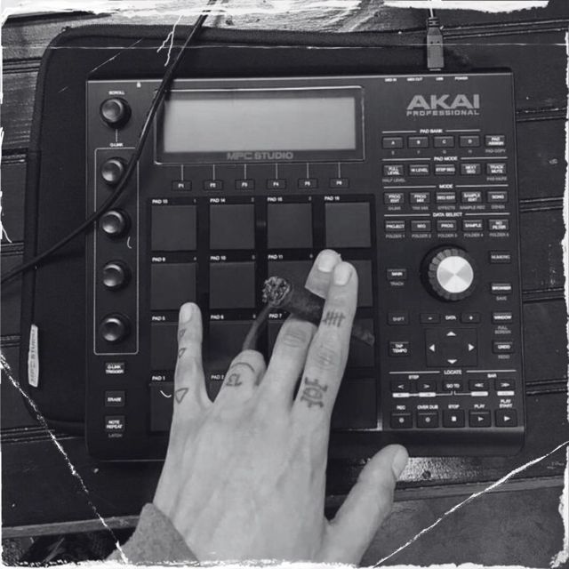 Rifado Beats - 'Versos de Media Noche' [Ringtone]