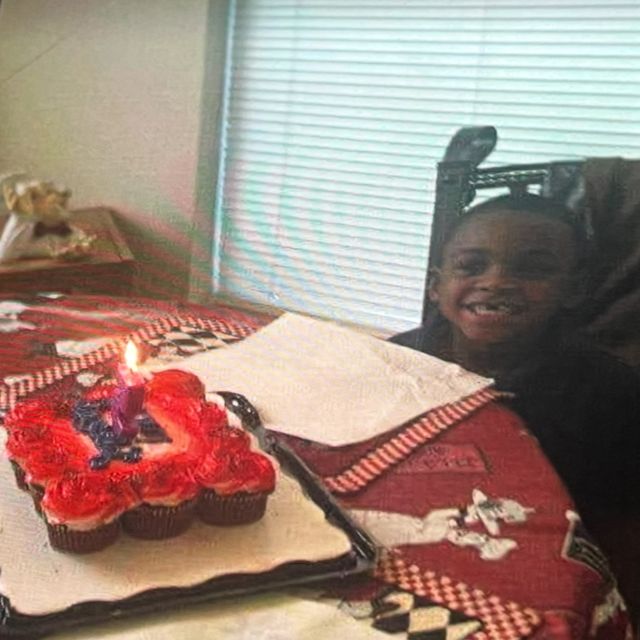 Awesomecat2011 - 'cake' [Ringtone]