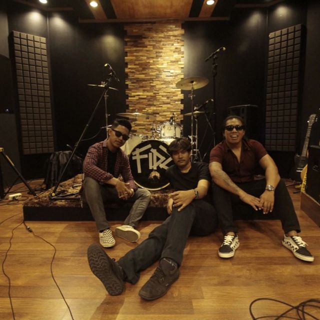 Fids - 'Live The Life Without You' [Ringtone]