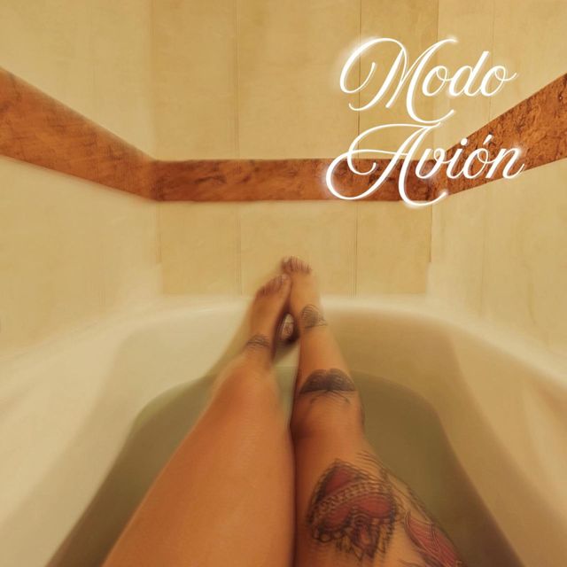 Maia K - 'Modo Avión' [Ringtone]