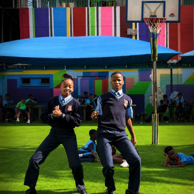 Sizwe Meshack - 'School (Beekay The Dancer , Kortess)' [Ringtone]