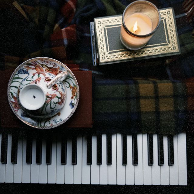 Xenia Apostolov - 'Monday Night Sessions II' [Ringtone]